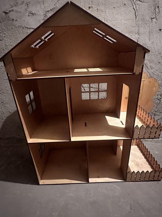 Игрушечный домик для девочек из натурального дерева