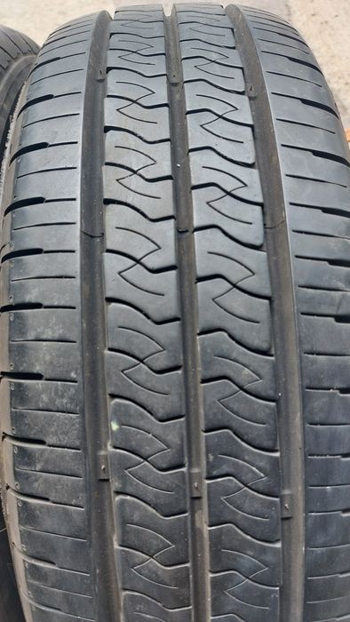 Гуми за Бус 215/70/15 C Kumho 2 броя