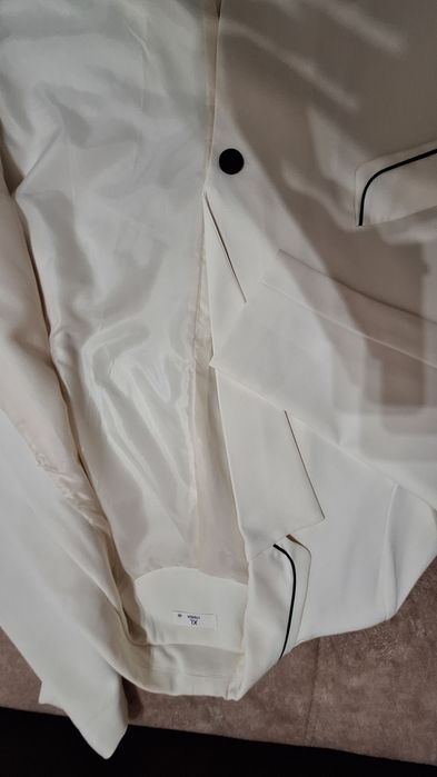 Пиджак стильный светлый