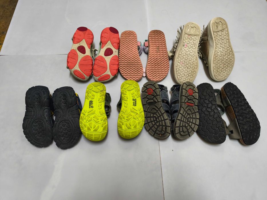 Детски обувки за всички сезони