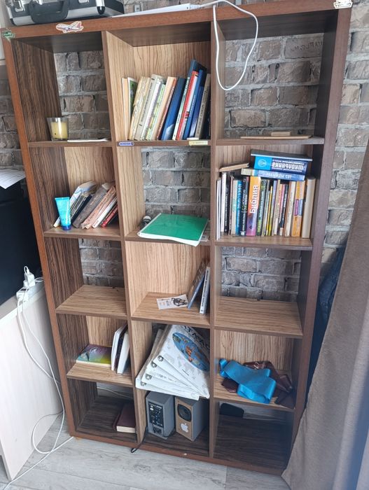 Продаю книжный шкаф