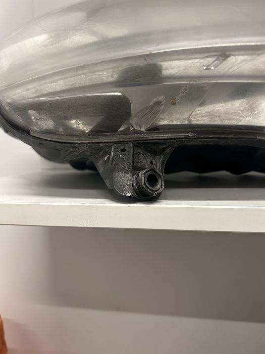 десен фар за VW Golf 5