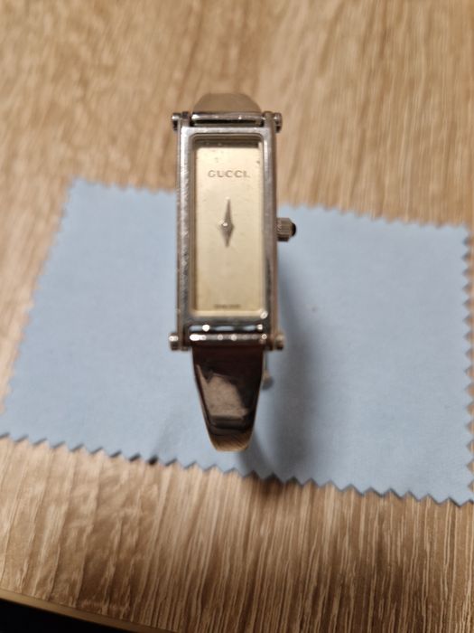 Ceas damă GUCCI  stare bună