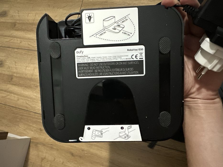 Aspirator robot Eufy RoboVac G30 – WiFi, funcționează impecabil