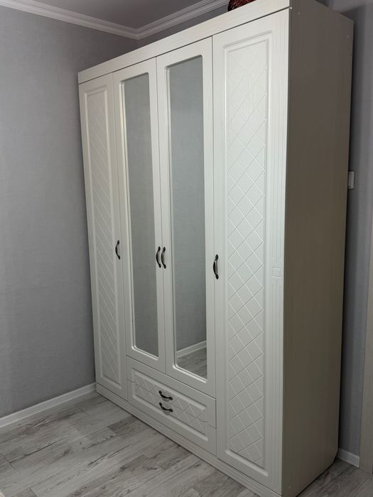 Спальный гарнитур (шкаф и кровать)