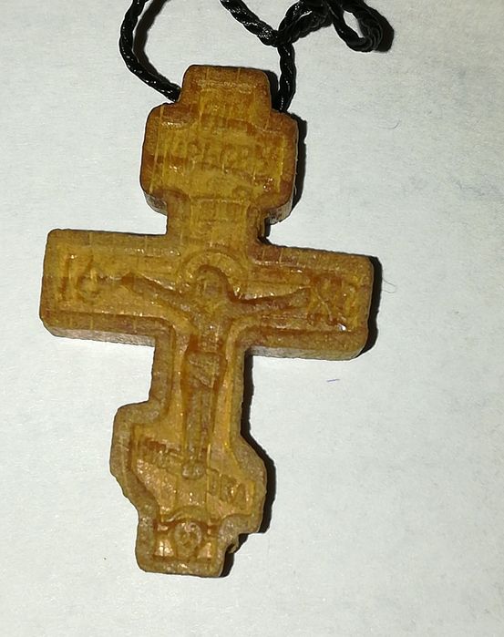 Крестик из дерева