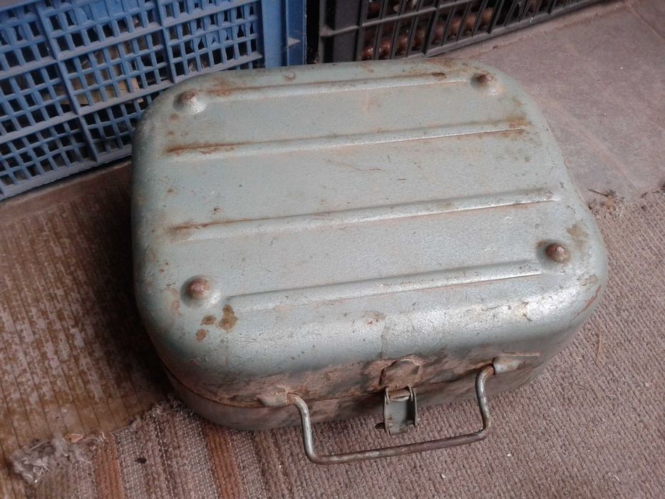 -свещници,котлони газ-менгеме.,ръчен шмиргел/стол шезлонг