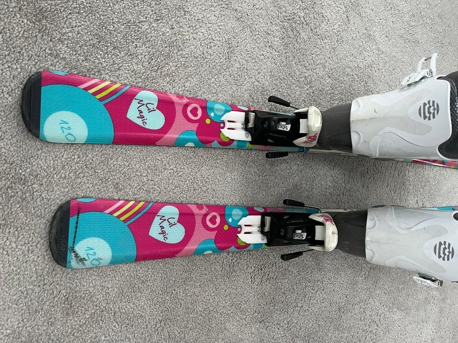 Детские лыжи и ботинки