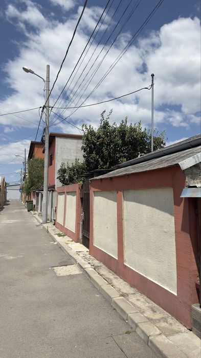 Casă de vânzare – ideală pentru locuit sau investiție