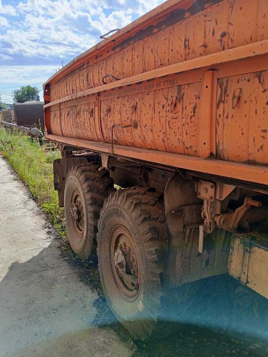 Продам Урал 5557.