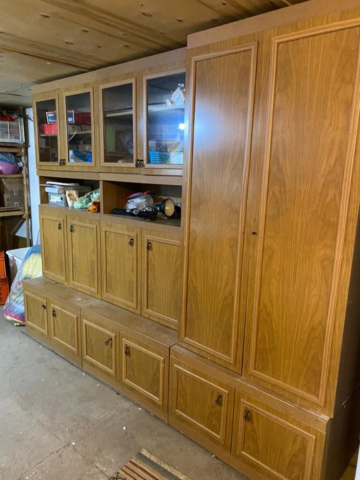 Продам стенку б/у в хорошем состоянии