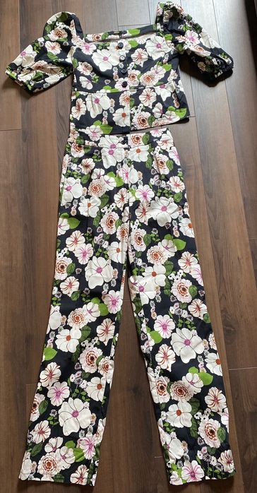 Стилен флорален сет Maje