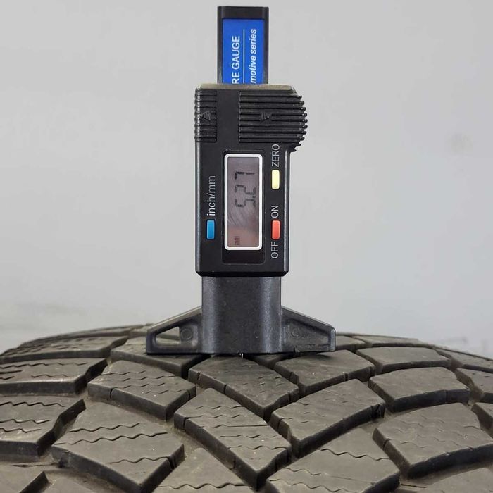 Anvelopa 235/60 R18, iarna, Bridgestone, DOT 2023
