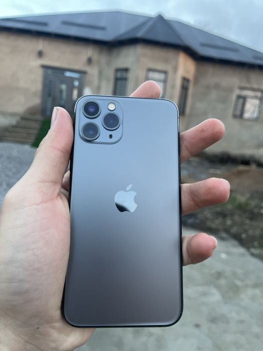 Продам айфон 11 про