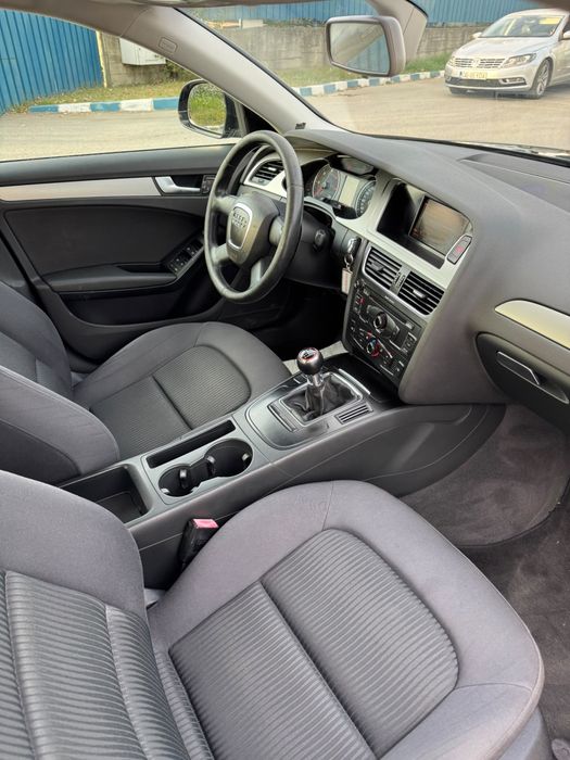 AUDI A4 2010 — imagine 5
