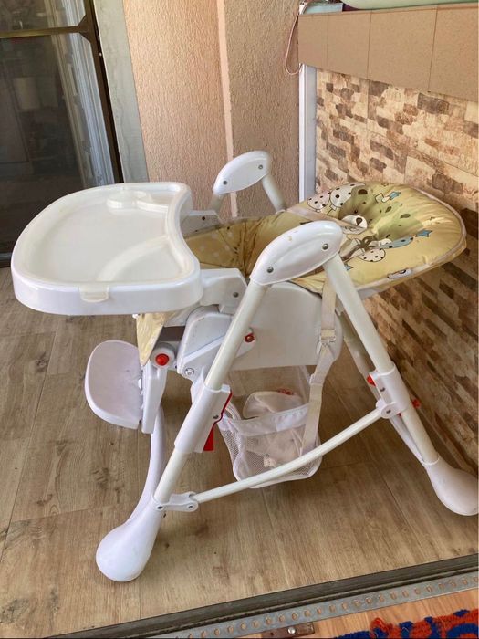 Scaun de masa bebelusi