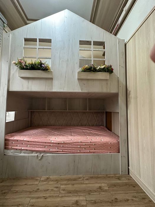 двухэтажная кровать для девочек