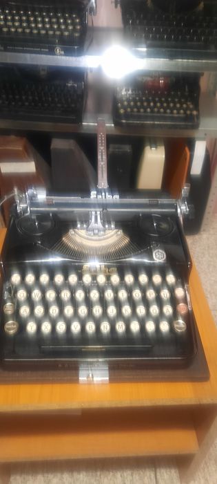 Mașină de scris Erika M-1935