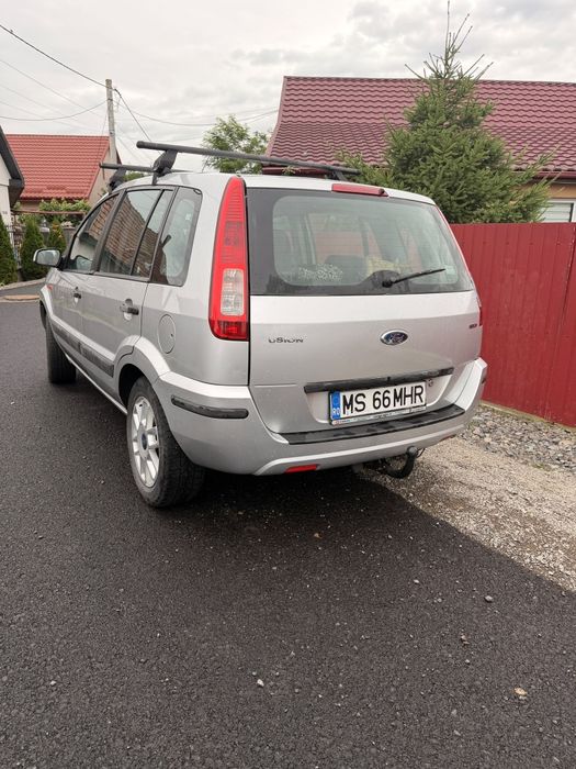 Vând Ford fusion 1.4 tdci