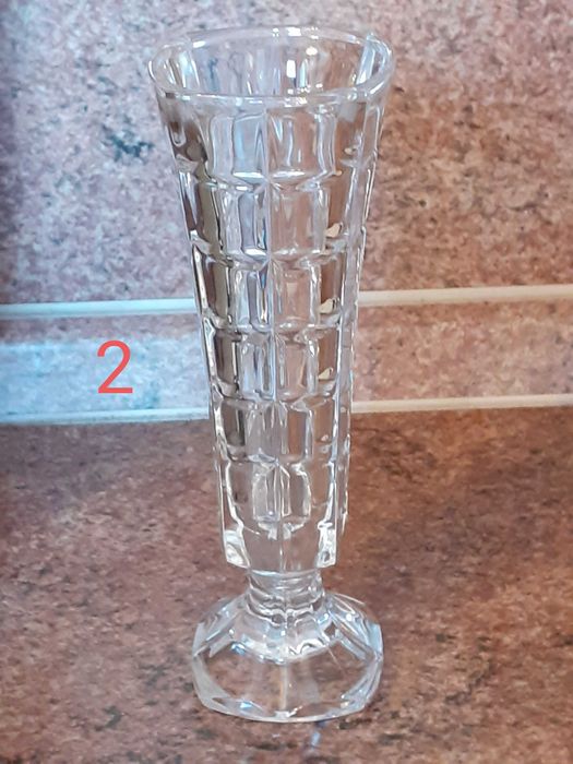 Три красиви кристални вази