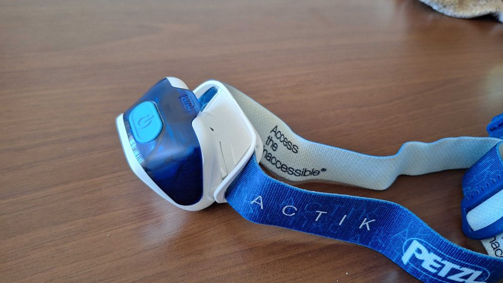 Челник Petzl Actik (1-во поколение)