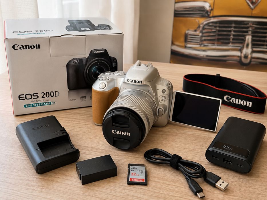 Canon EOS 200D White Edition – elegant, ușor și aproape nou