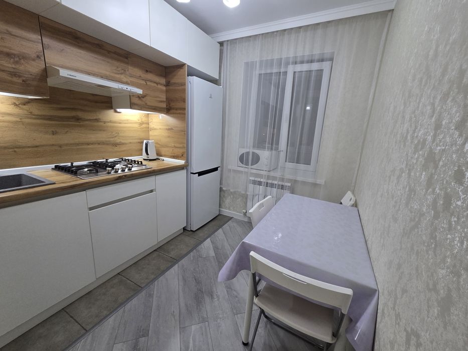 Сдам посуточно 1ком кв на 11 микрорайоне