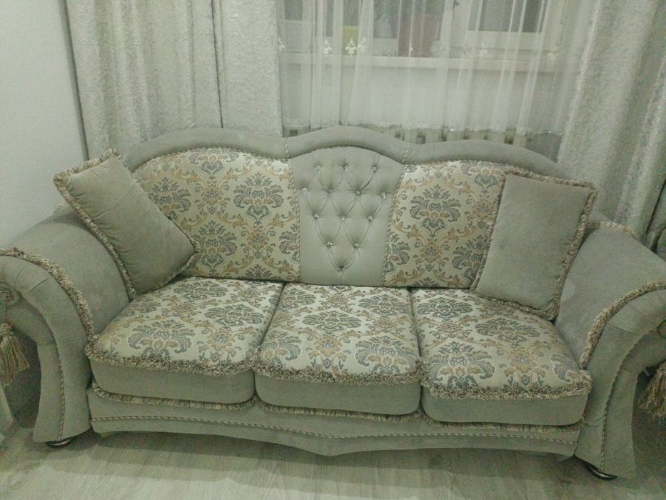 Продам диван 3*1