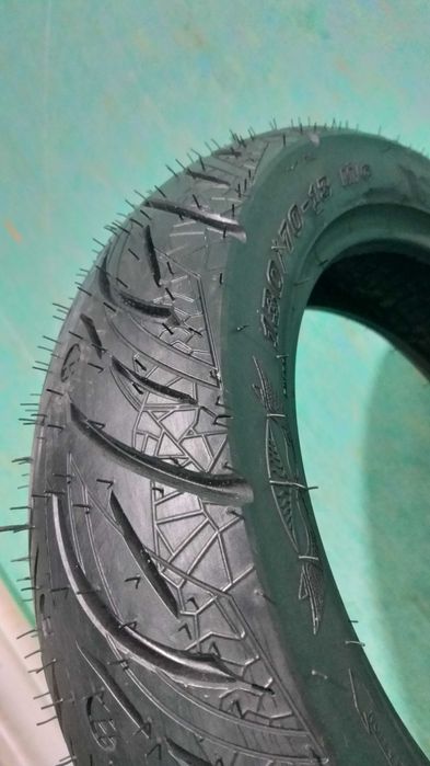 Продаётся пакрышки-шины для скутеров НОВЫЙ!