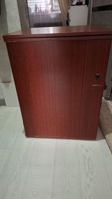 Швейная машина-тумба,б/у