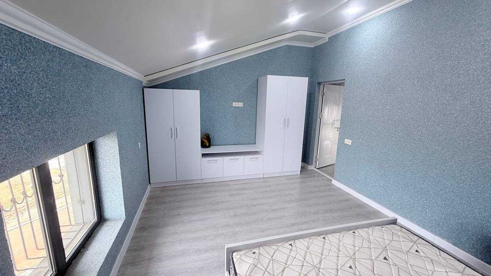 Яшнободда 3 хонали  квартира сотилади,124 м2, мансарда