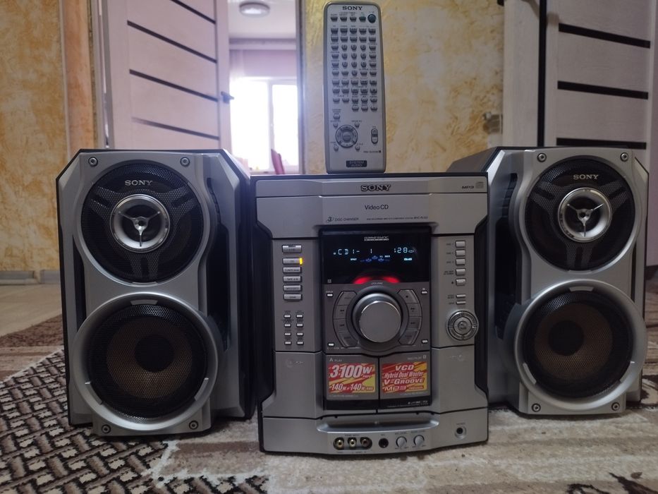 Музыкальный центр Сони