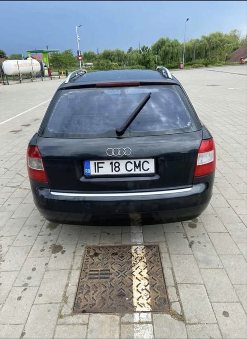 AUDI A4 2004 — imagine 2