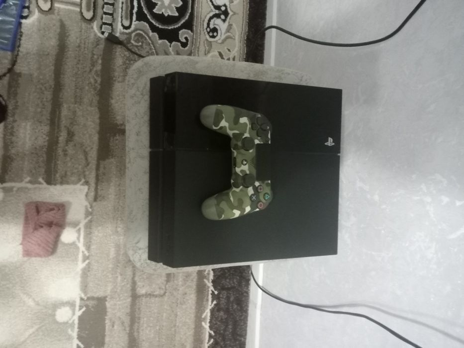 Плейстейшен 4 slim 500 гб