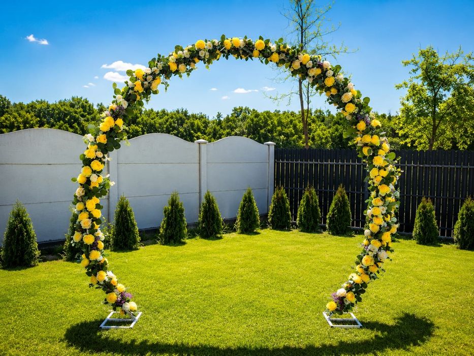 Închirieri Corturi Evenimente grătar Proțap Mașină fum/baloane Panouri florale Sistem audio(Boxe)Veselă  Mese/scaune