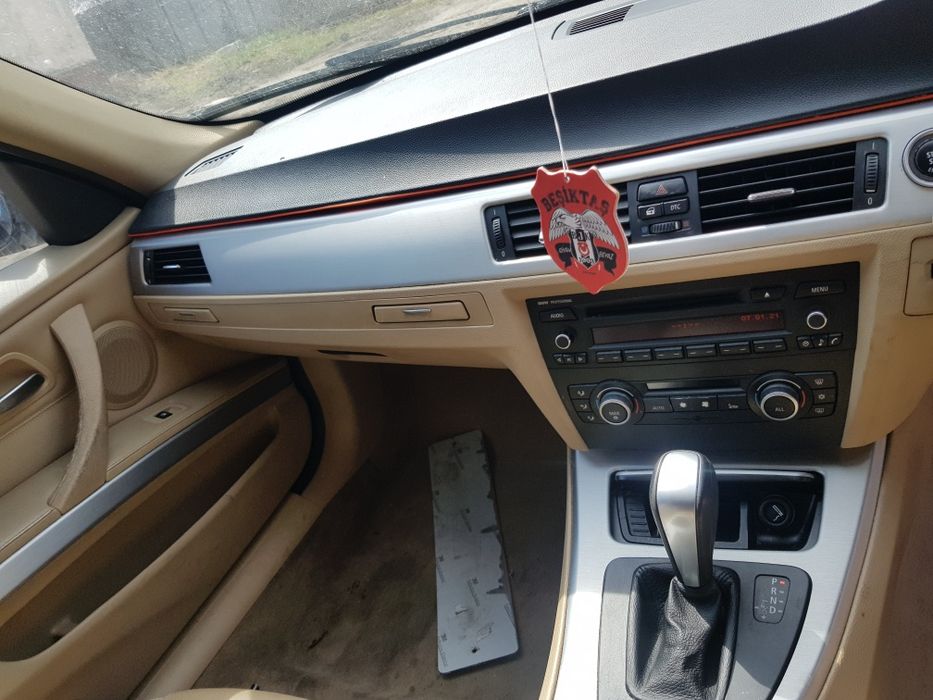 На Части BMW E90 320D facelift фейслифт 2010 184 к.с. автомат