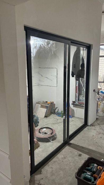 Окна , двери с гарантией. От 500 тыс за кв метр.Плaстиковые Окна двери