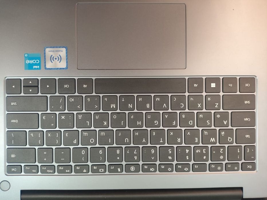 Huawei MateBook D 14 с Intel Core i3