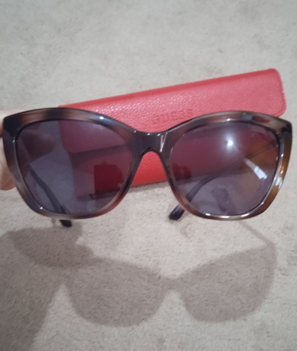 Слънчеви очила Guess