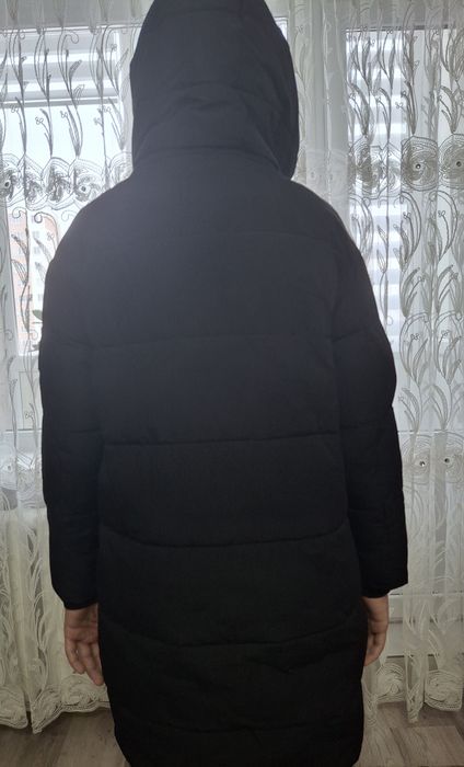 Продам для мальчика зимнюю куртку!