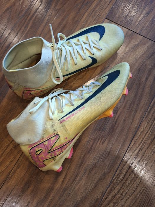 Оригинални бутонки Nike SUPERFLY.,отговарящи на номер  37/38