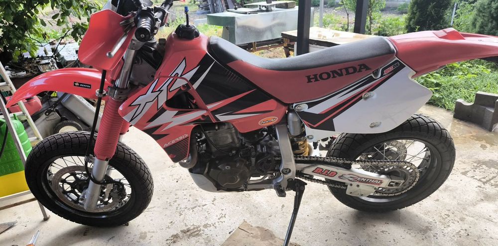 Продавам Honda XR650R