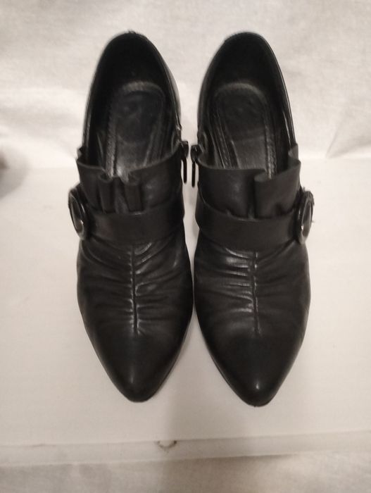 Кожаные женские туфли 37-38 размер