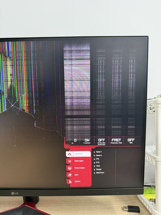 LG 27” 2K (2560x1440) 144Hz – ЗА ЧАСТИ / РЕМОНТ