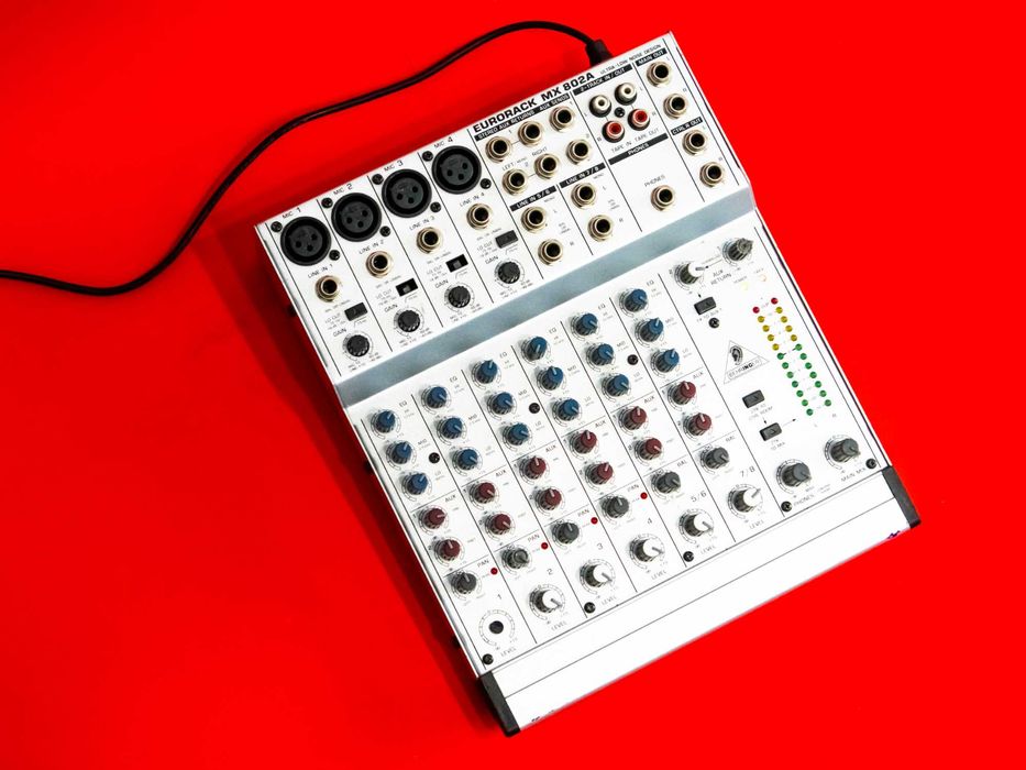 Behringer Eurorack MX802A 8-канален аудио миксер употребяван, работещ