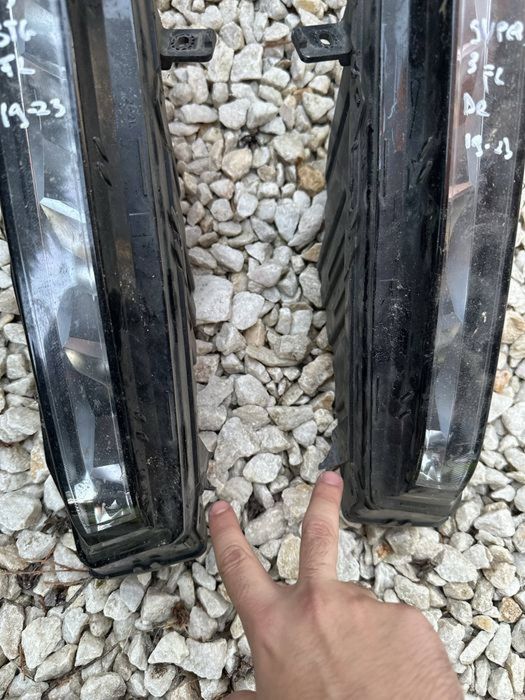 Proiector stanga / dreapta Skoda Superb 3 Facelift 2020/2021/2022