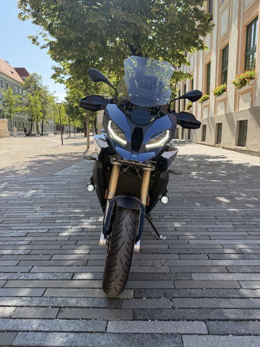 Motocicleta BMW S1000XR