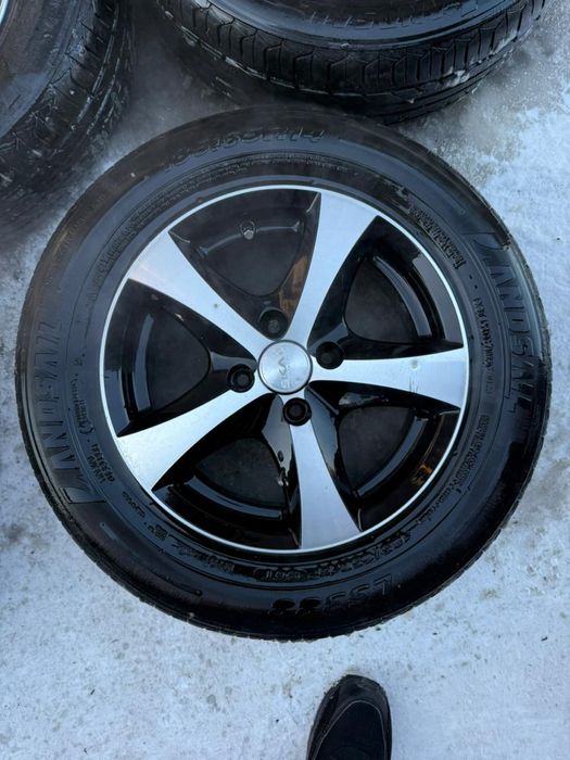 Продам комплект колес R14