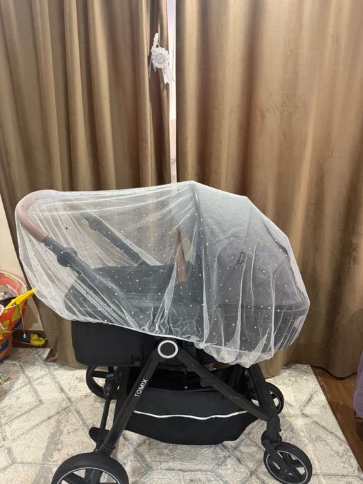 Продам коляску и детский столик для кормления