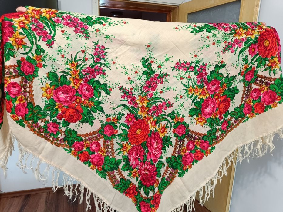 Вълнени руски шалове